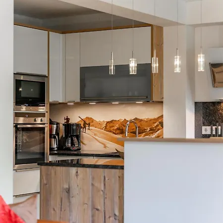 Miranda I Τσελ αμ Ζέε